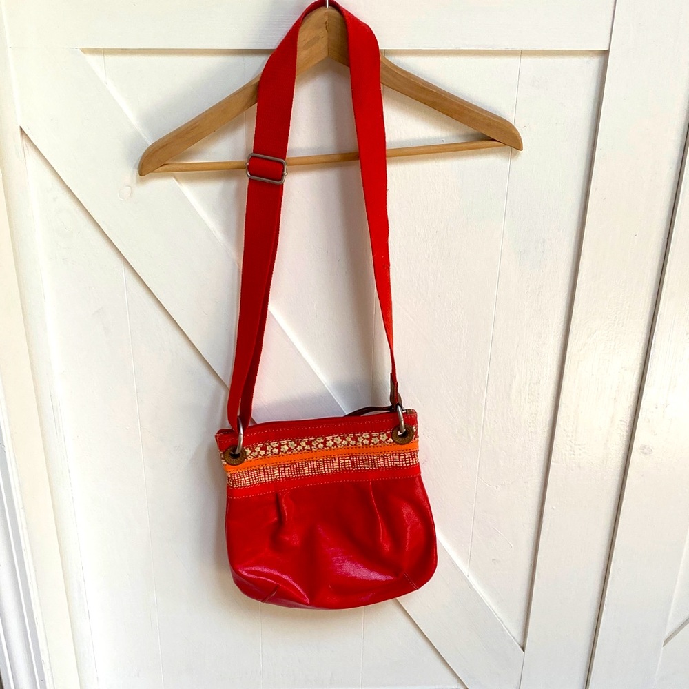 Fossil red and orange crossbody